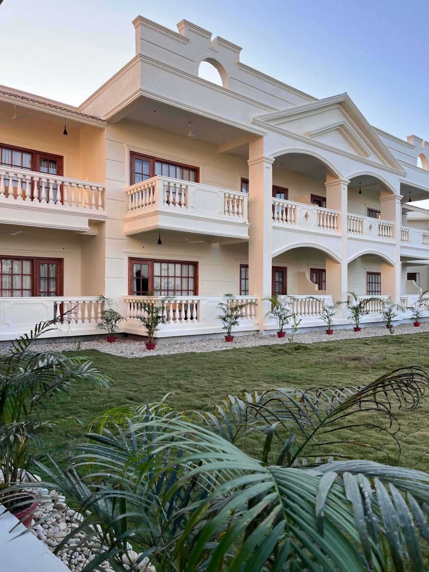 Royale De' Casa Resort Kāziranga Exterior foto